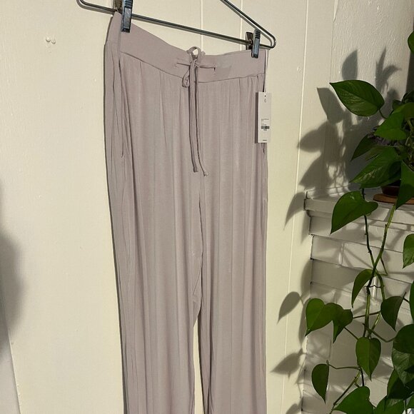 Cozy Earth Bamboo Stretch-Knit Long Sleeve Pajama Set - Picture 2 of 8